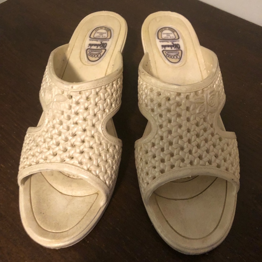 Okabashi Comfort sandals size medium